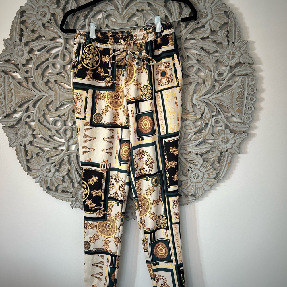 GUESS Fadey Pants – XS “Versace Print” Bold & Luxe